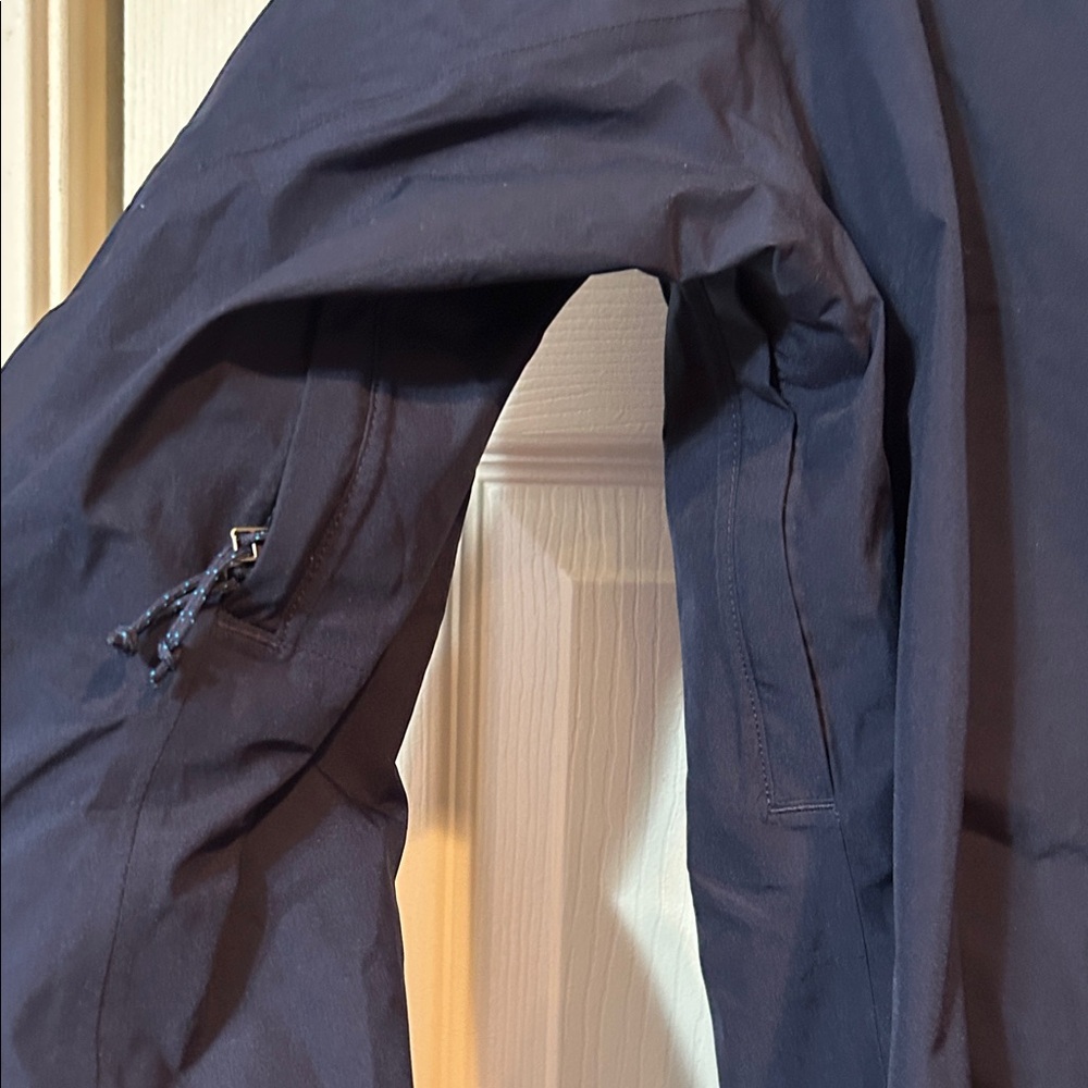 Patagonia Large - Piolet Jacket Mountain Parka Navy with Teal Lining and Accents - Picture 6 of 10